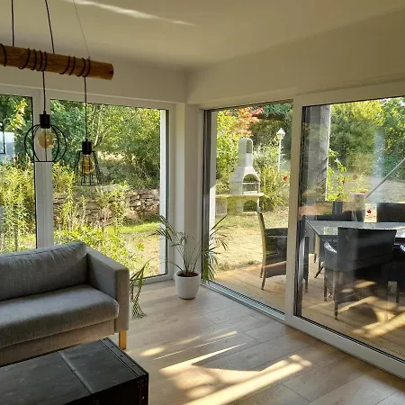 Haus Edda - Ferienwohnungen Mit Garten Und Schlossblick Marburg Buitenkant foto